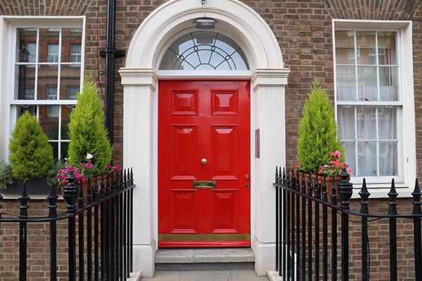 Homeowners-Insurance-reddoor Homeowners insurance depiction